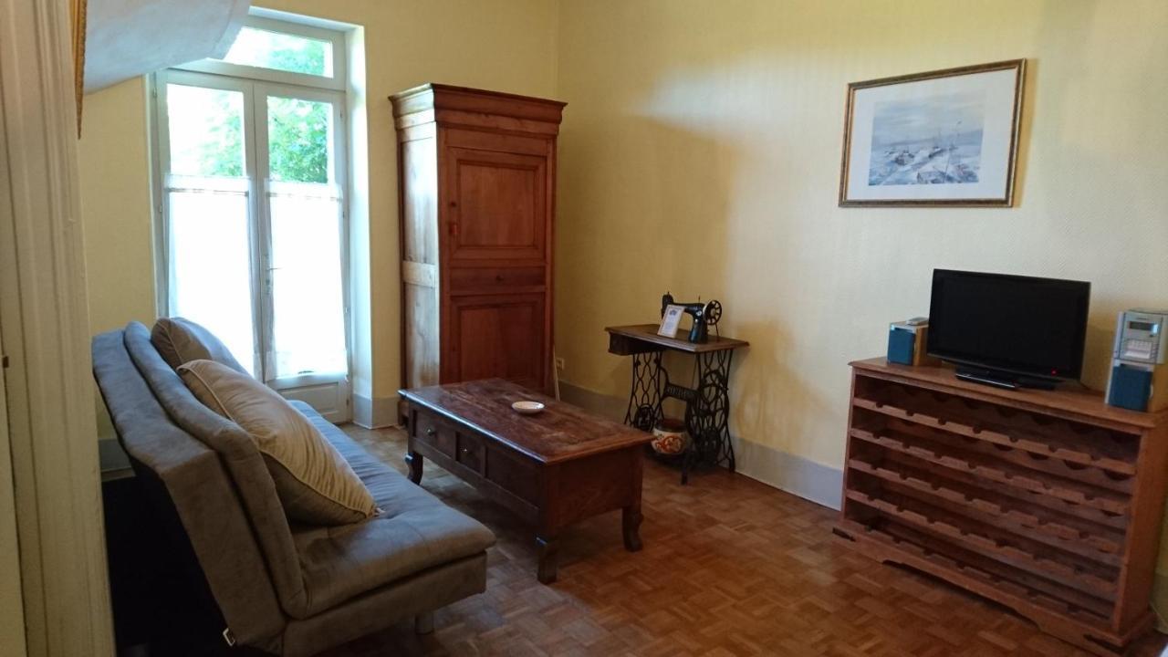 Chateau Le Barreau - Chambres D'Hotes Chemilly-sur-Yonne Room photo